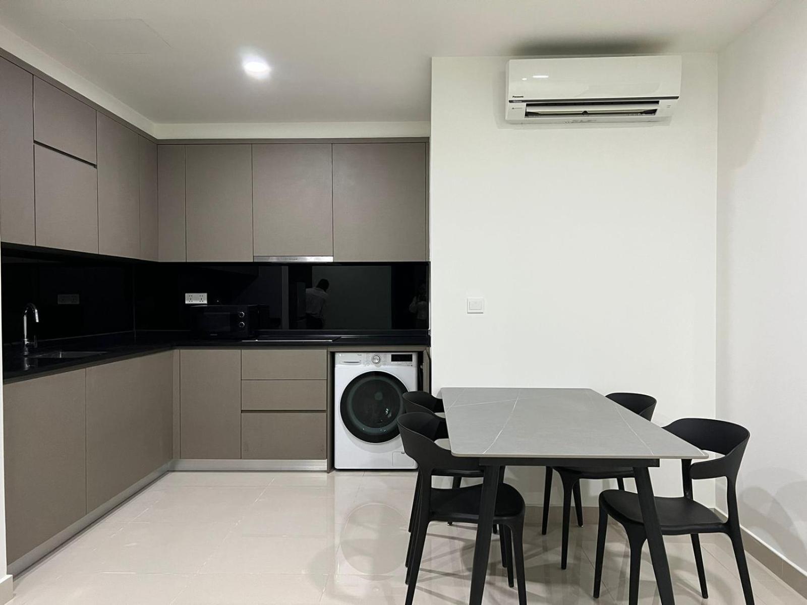 Impian II - The Peak Residence Phnom Penh Exteriör bild