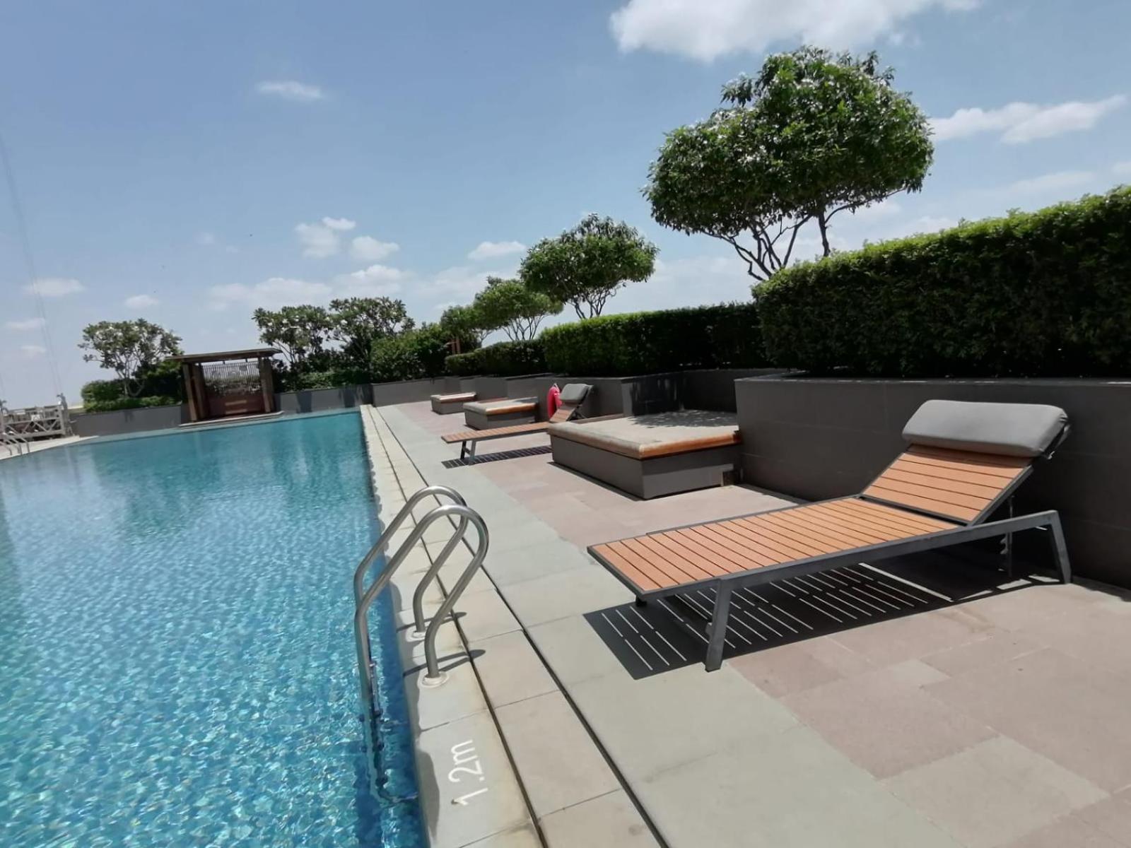 Impian II - The Peak Residence Phnom Penh Exteriör bild